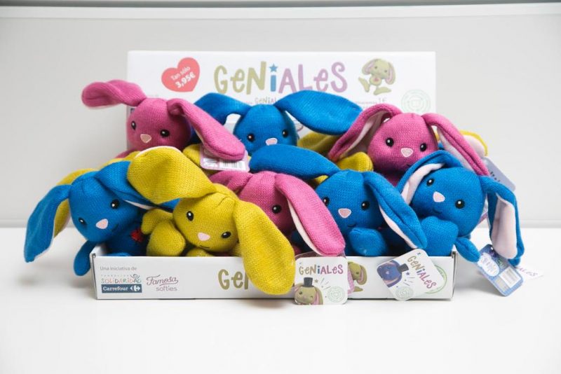 Fundación Bocalan Plüschtier Sitzend, 12 Cm – Weiches Kuscheltier Ab 0 Monaten, Unterstützt Assistenzhunde-Ausbildung